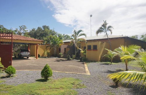 Lago de Apoyo Casa | Elegancia Colonial en el Corazón de Masaya para 8 Huéspedes