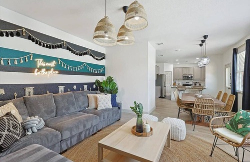 Saginaw Casa | Colonial Style Retreat ft Pool, Cinema, jacuzzi