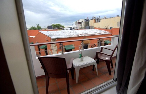 San Anton Apartamento | Colonial Zone 1BR Apt @Plaza España, bright &clean