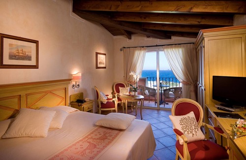 Porto Cervo Hotel | COLONNA RESORT, a Colonna Luxury Beach Hotel, Porto Cervo
