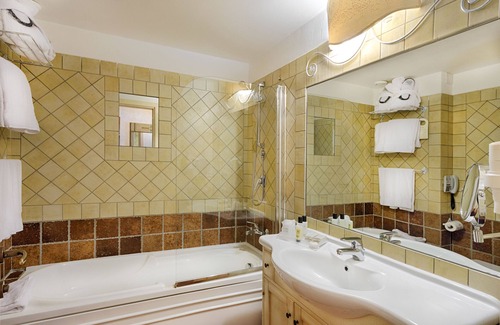 Porto Cervo Hotel | COLONNA RESORT, a Colonna Luxury Beach Hotel, Porto Cervo