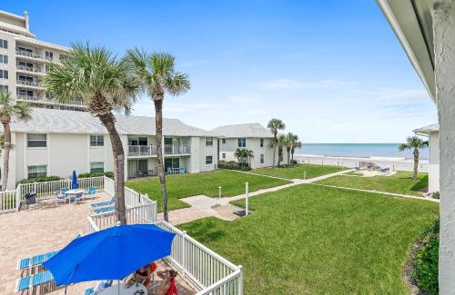 New Smyrna Beach Casa | Colony Beach Club 220