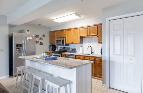 Indian Beach Condominio | Colony By the Sea 307 - Oceanside Condo, 2BR, 2BA, Community Pool!