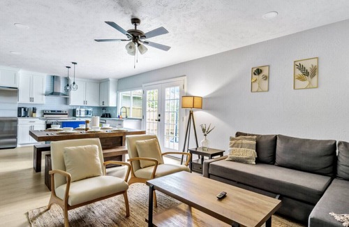 The Colony Casa | Colony Retreat | 4 BR | Centrally Located