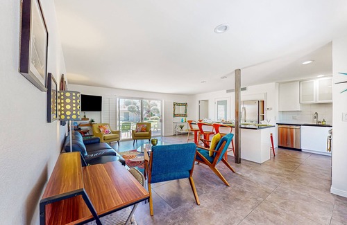 Araby Commons Casa | Color-filled charmer with pool & tennis access, patios, and AC