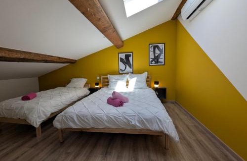 Meze Apartamento | ColorChic 3 étoiles - Parking Privé Terrasse Clim - 120m2 Plein centre