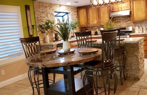Modesto Casa | Colorful 2-bdr, 2-bth unique serenity.