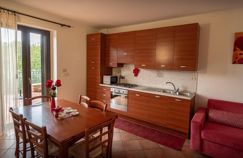 Rivotorto Apartamento | Colorful and renovated apartment for six people with air conditioning and kitchen