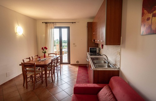 Rivotorto Apartamento | Colorful and renovated apartment for six people with air conditioning and kitchen