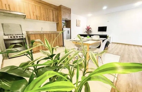 Cuenca Apartamento | [Apartamento Colorido] 4min al Centro + Free parking