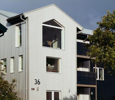 Torshavn Apartamento | Colorful Central Apartment by the Park