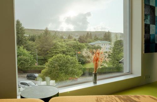 Torshavn Apartamento | Colorful Central Apartment by the Park