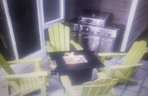 Dupont Casa | Colorful Colorado Retreat with Fire Pit & BBQ - 4BR