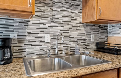 Garland Apartamento | *Colorful Cozy Escape w/ Grill
