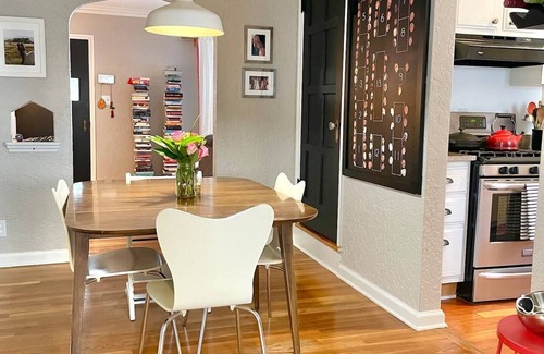 Waveland Park Casa | Colorful & Quiet 3-Bedroom Charmer near Downtown