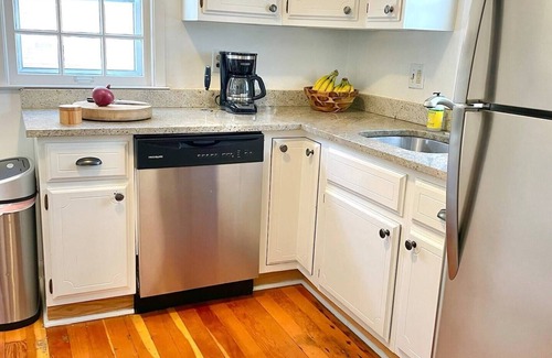 Waveland Park Casa | Colorful & Quiet 3-Bedroom Charmer near Downtown