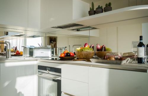 Parzanica Apartamento | Colosseo with wonderful lake view and swimming pool