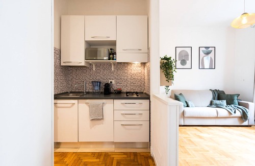 Monti Apartamento | Colosseum ★★★★★ - Rooftop with HOT jacuzzi and Skyline of Rome