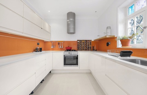 Mildmay Apartamento | Colourful Comfort on the Terrace in Highbury