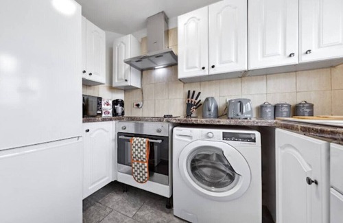 South Bermondsey Casa | Luxury House - Sleeps Up-to 6 - Tower Bridge/The Shard View - Free Parking