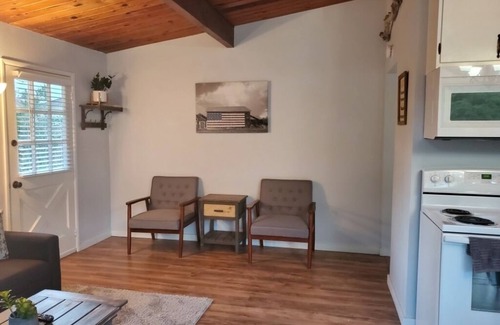 Bodfish Casa | Columbus Blue:A Rustic Mid-Century Modern Bungalow