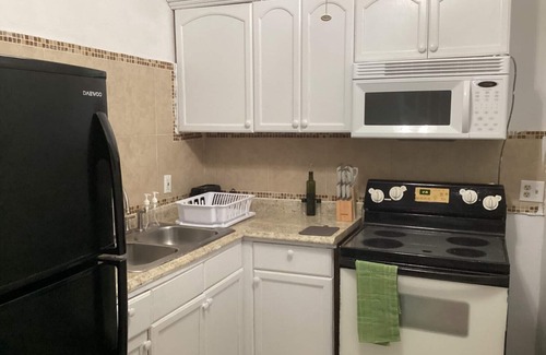Cockburn Town Condominio | Colwins #3 Family/Group w/Movie Room Sleeps 8
