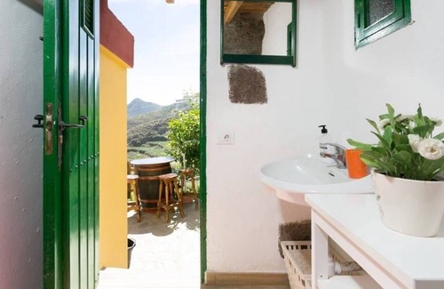San Cristobal de La Laguna Casa | COMFORTABLE CAVE HOUSE SURROUNDED BY TRAILS, NATURE AND LANDSCAPES