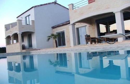 Saint-Hippolyte-de-Montaigu Cabaña | 2 alojamientos confortables en una residencia de lujo