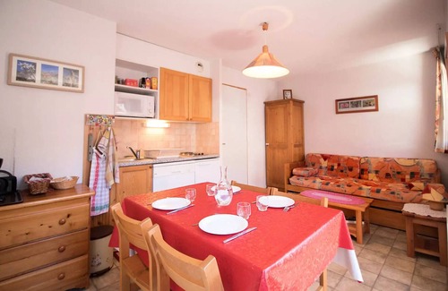 Aussois Apartamento | COM213M : Wohnung in ruhiger Lage in der Nähe von kostenlosen Shuttles und dem Schwimmbad