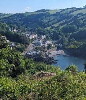 Combe Martin Apartamento | Combe Martin ! By the Water ! WiFi !