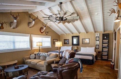 Ingram Casa | Combined Cabin Escape w BBQ Fire Pit