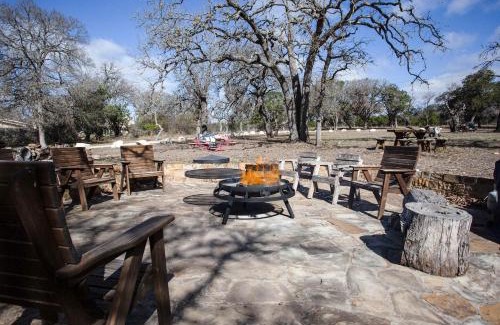 Ingram Casa | Combined Cabin Escape w BBQ Fire Pit