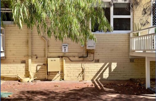 Albany Casa | Come and experience a stay steeped in eclectic historic charm.