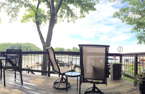 Cartwright Cove Casa | ¡Ven a jugar a Escape 2 the Lake!