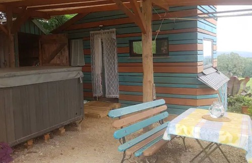 Gan Chalet De Esquí | Come and recharge your batteries in our Tiny house between the sea and the mountains