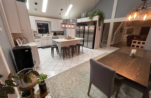 Ingalls Casa | Come and relax at the Lake House!