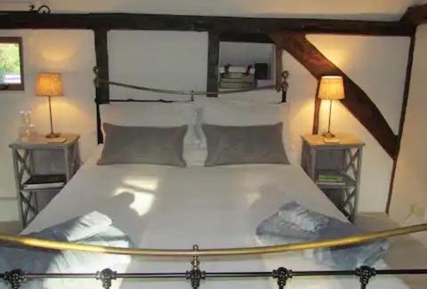 Medmenham Cama Y Desayuno | Come and Stay in our Charming Cottage