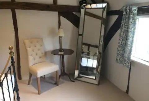 Medmenham Cama Y Desayuno | Come and Stay in our Charming Cottage