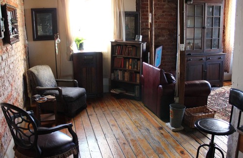 Etowah Casa | Venga a disfrutar de un Loft East TN de 125 años