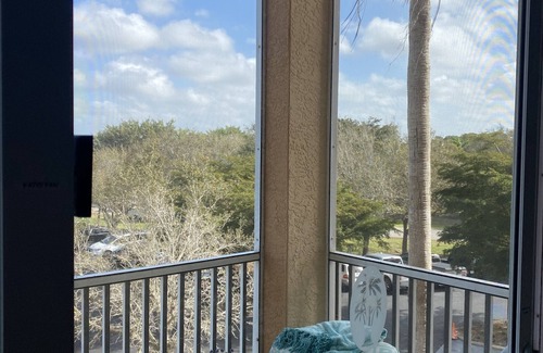 Burnt Store Marina Condominio | Come enjoy Sunny Florida and all the amenities of Burnt Store Marina!