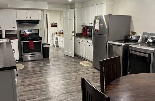 Jeffersonville Casa | Utica Estate ~ ¡La piscina está abierta! Ven a relajarte
