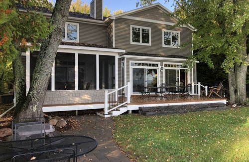Interlochen Casa | Interlochen familiar retiro de Lakefront