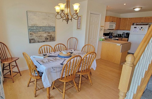 Weirs Beach Condominio | Come for the View-Stay for the Fun-Lake Winnipesaukee - Late Check-out Sundays