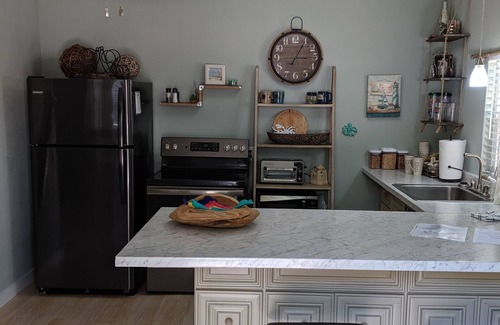 Bacliff Cabaña | Come Friday Cottages on the Bay