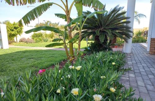 Oudtshoorn Casa | Come Home in Oudtshoorn Self-Catering Units