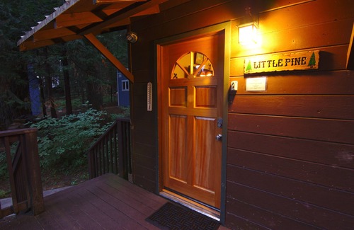 Fish Camp Cabina | ¡Ven a casa a Little Pine Cabin en Yosemite Forest Lodge!