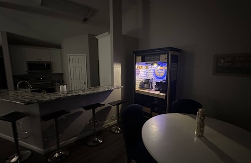 Northeast Pensacola Casa | Come relax at Kozy on Kipling. Close to shopping, eats, hospital,university, i10
