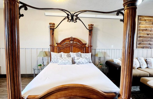 Hermosa Apartamento | Come relax at the Hot Tub Highland Hideaway