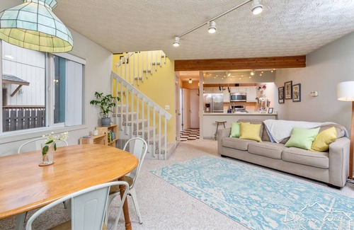 Turnagain Casa | Venga a relajarse en el Lake Hood Cottage!