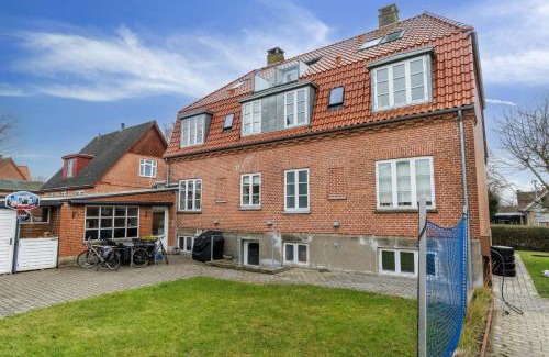 Aalborg Apartamento | Come Stay 2BR Lejlighed nær Centrum & Togstation
